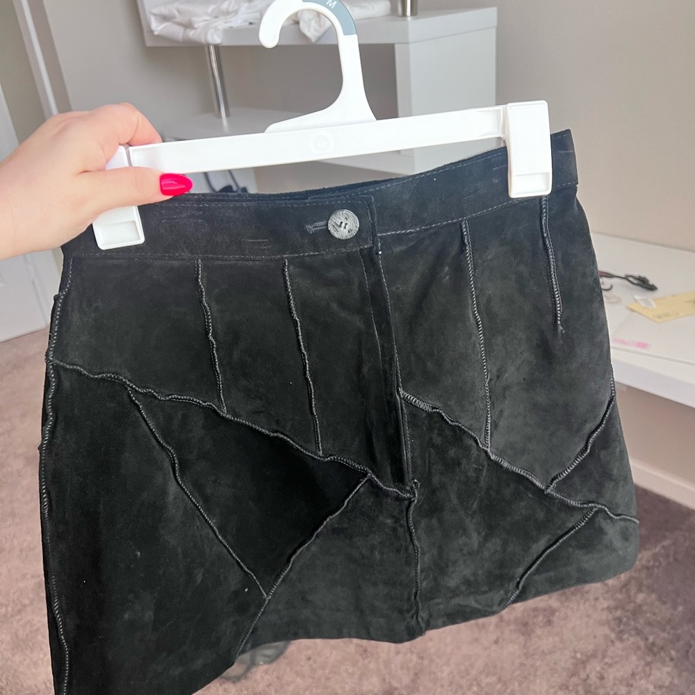 Black GUESS mini skirt